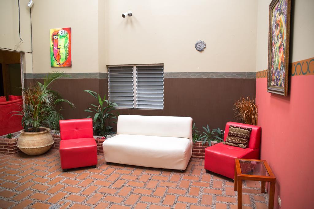 Hotel Casa Maria San Pedro Sula Esterno foto